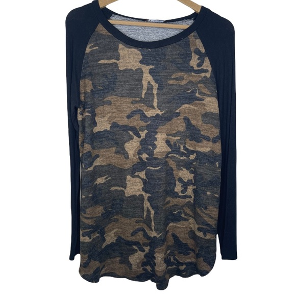 Bombom Tops - Bombom Camouflage Print Long Sleeve Raglan T-Shirt Size Medium